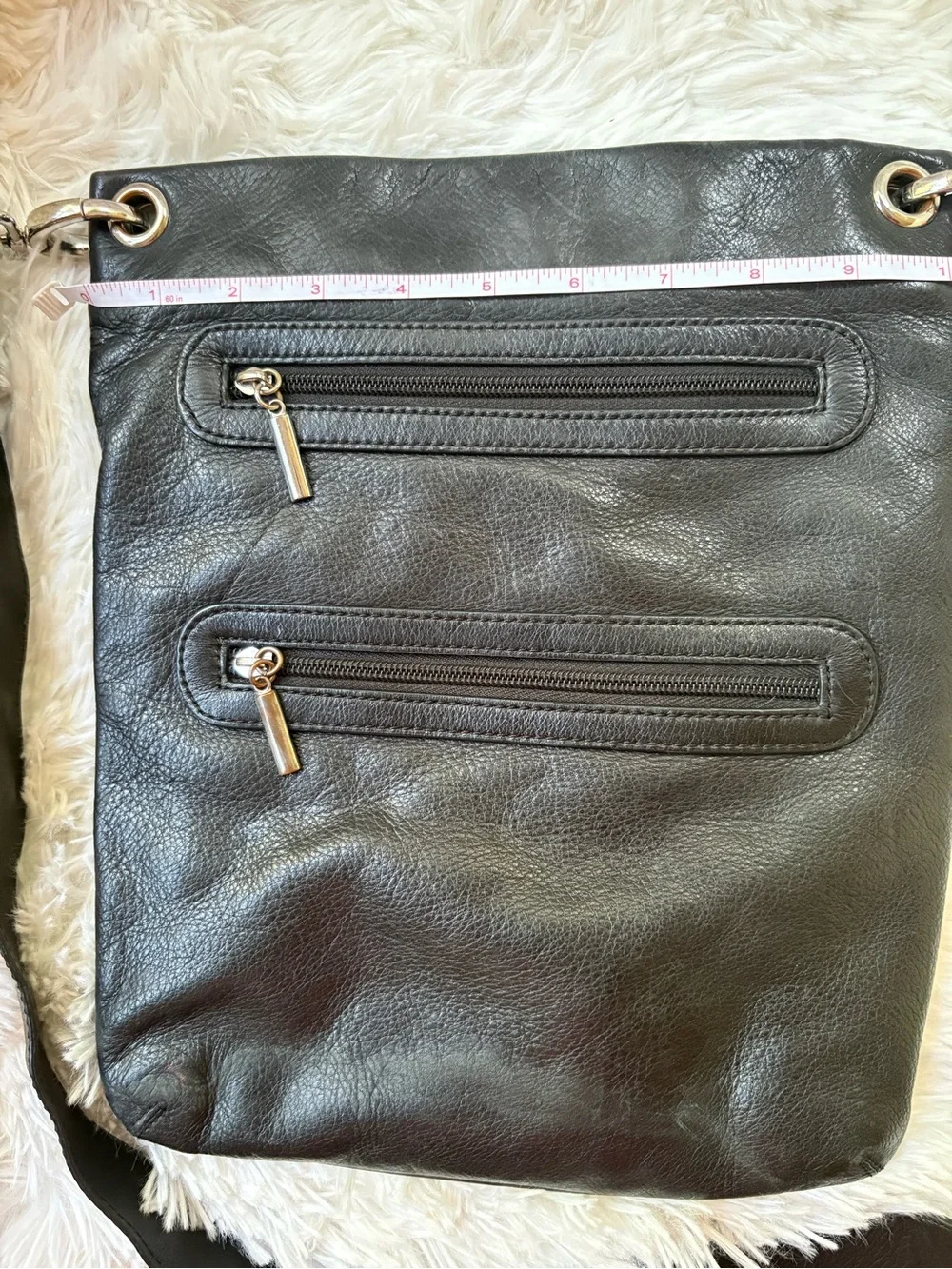 margot sleek black